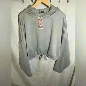 Boohoo 20 Cropped Hoodie